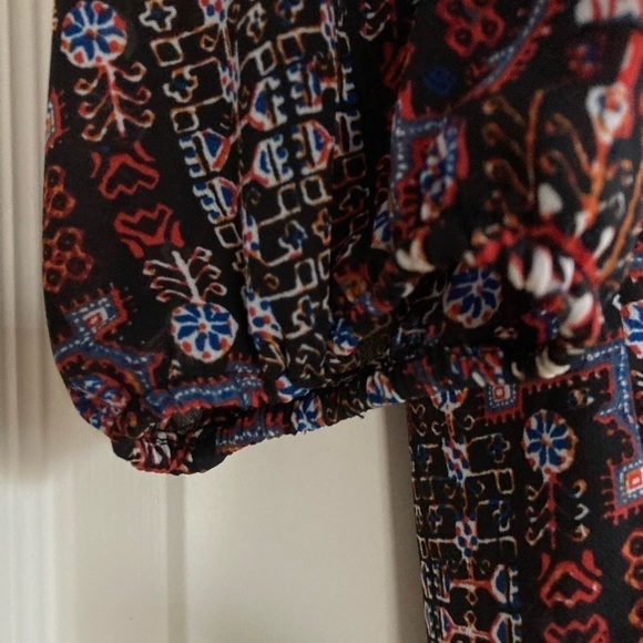 Willi Smith Flowy Patterned V-Neck Blouse - Size S" - Picture 5 of 7